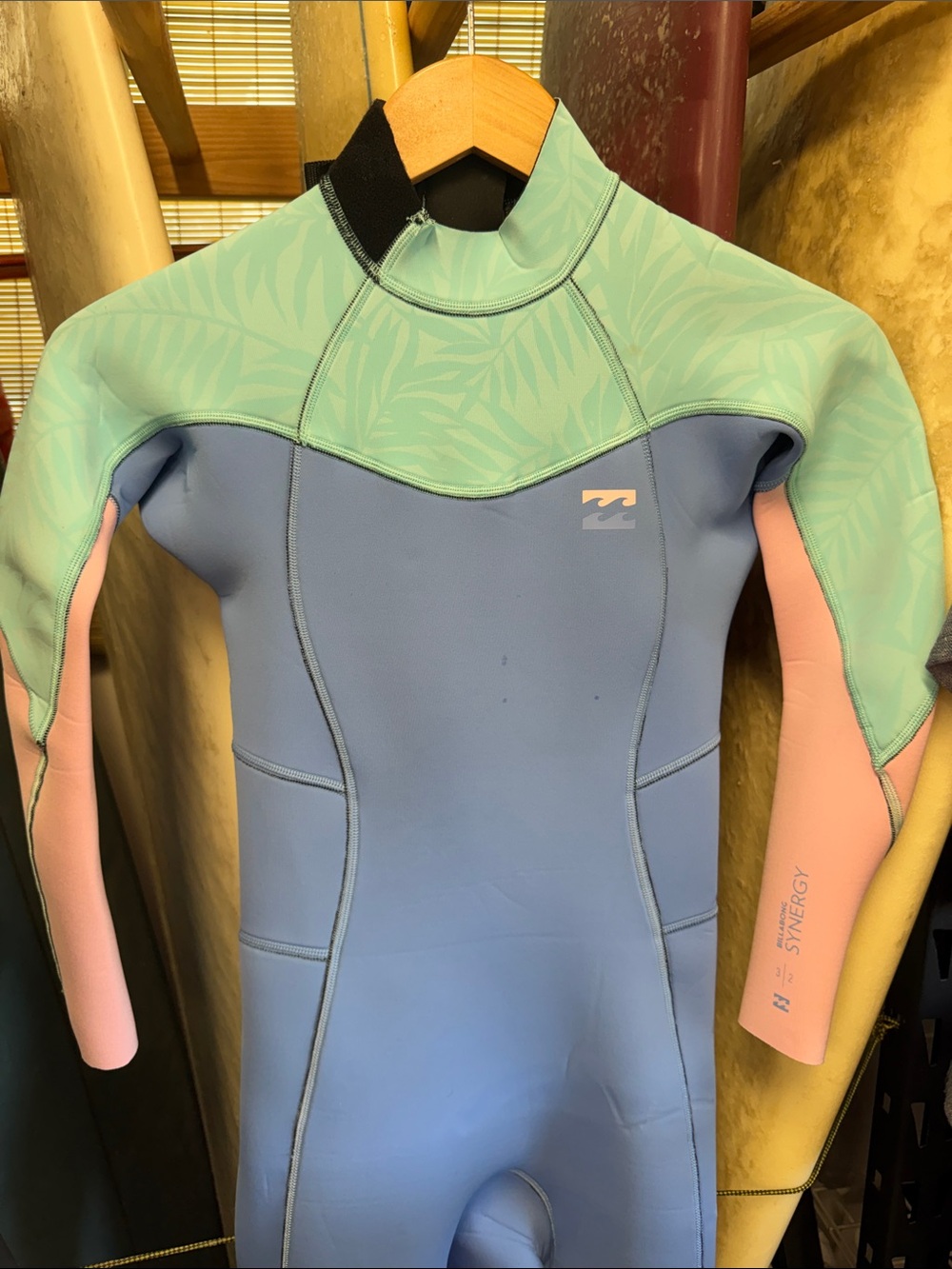 🩵BILLABONG Synergy girls/teen  3/2 Synergy Back Zip Steamer Wetsuit size 12